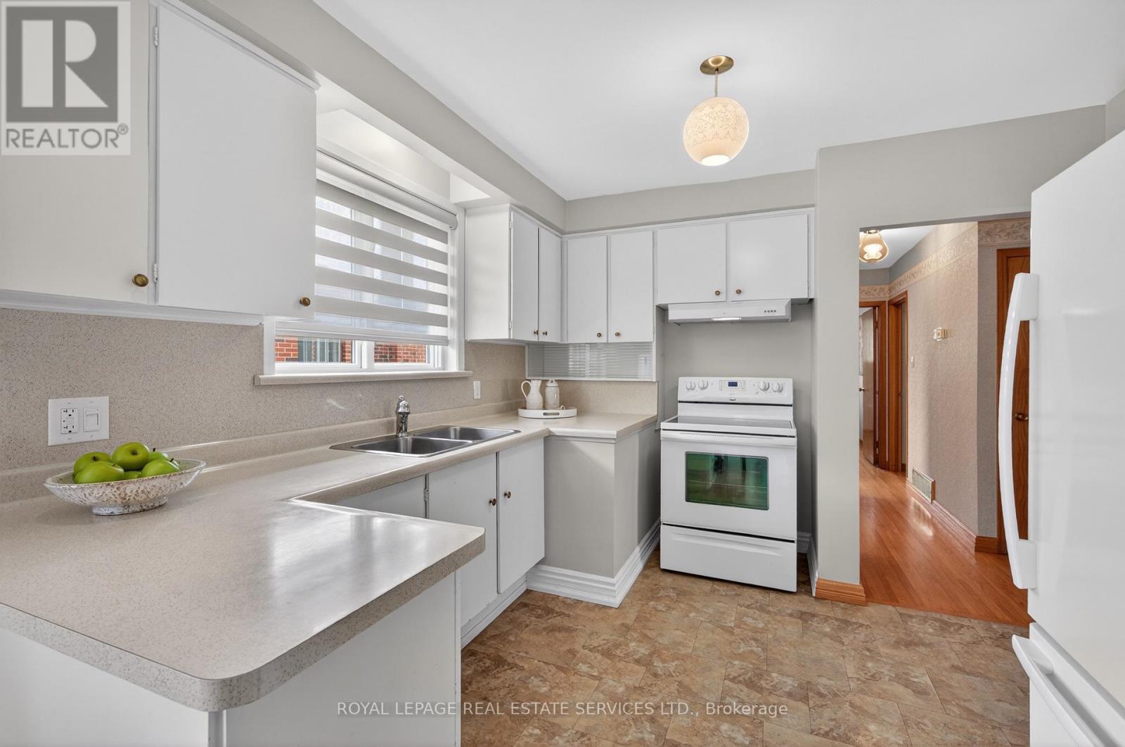 46 Lemonwood Drive, Toronto, Ontario  M9A 4L5 - Photo 21 - W13174352