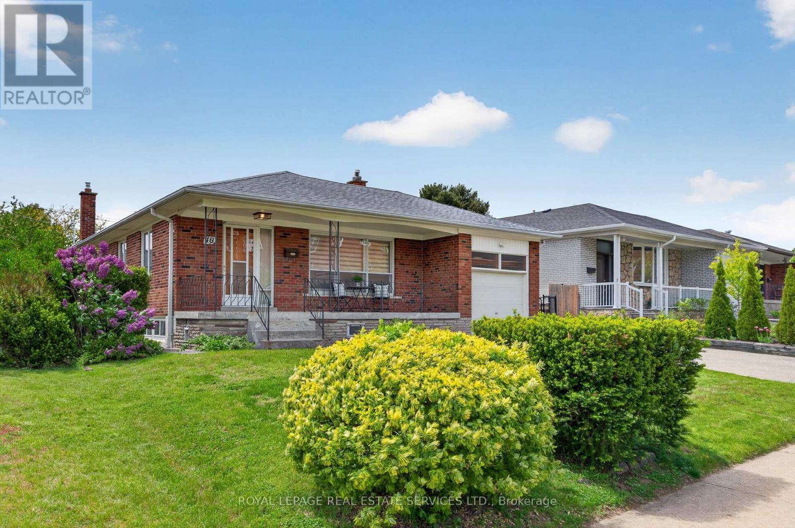 46 Lemonwood Drive, Toronto, Ontario  M9A 4L5 - Photo 3 - W13174352