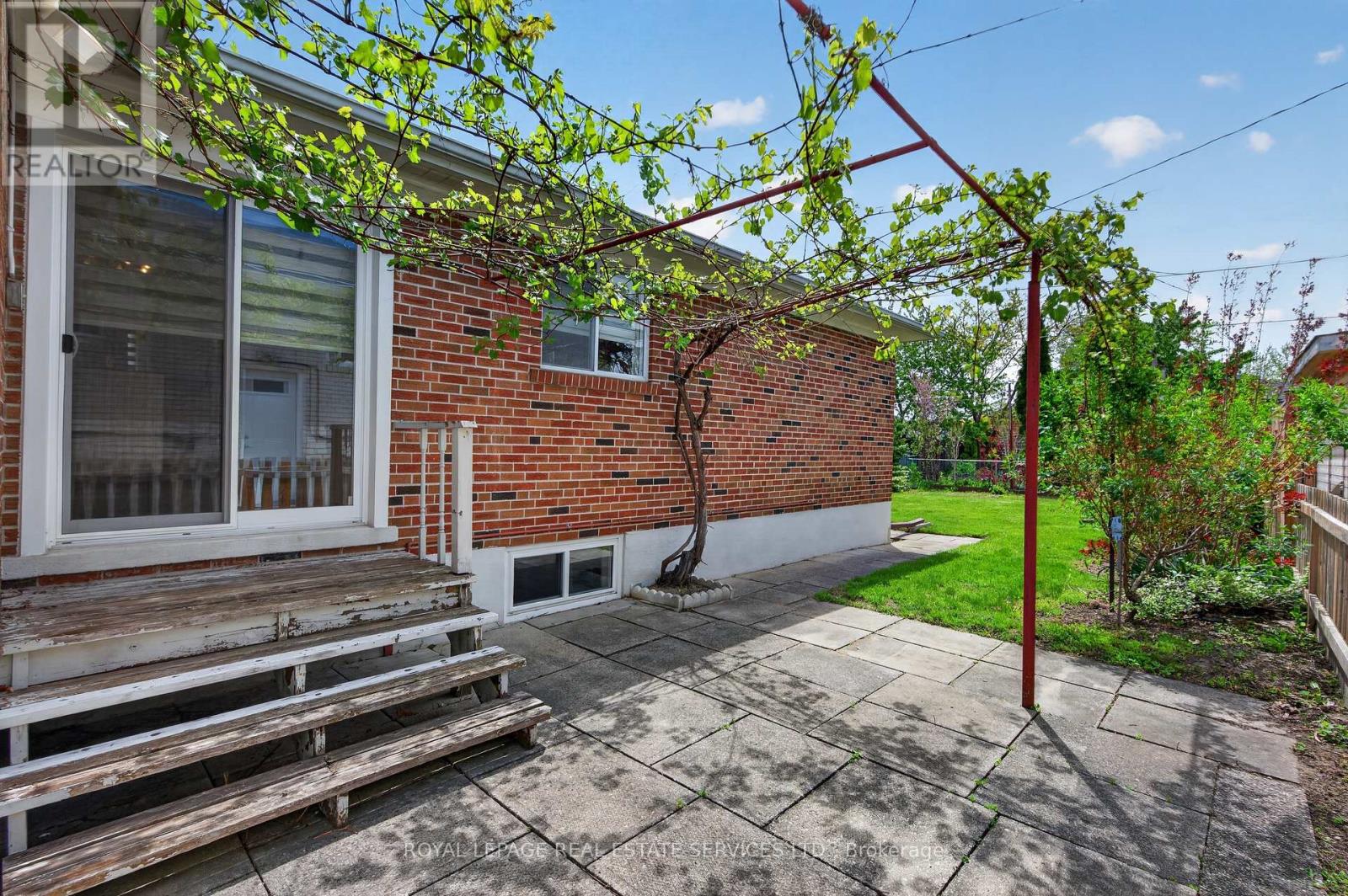 46 Lemonwood Drive, Toronto, Ontario  M9A 4L5 - Photo 48 - W13174352