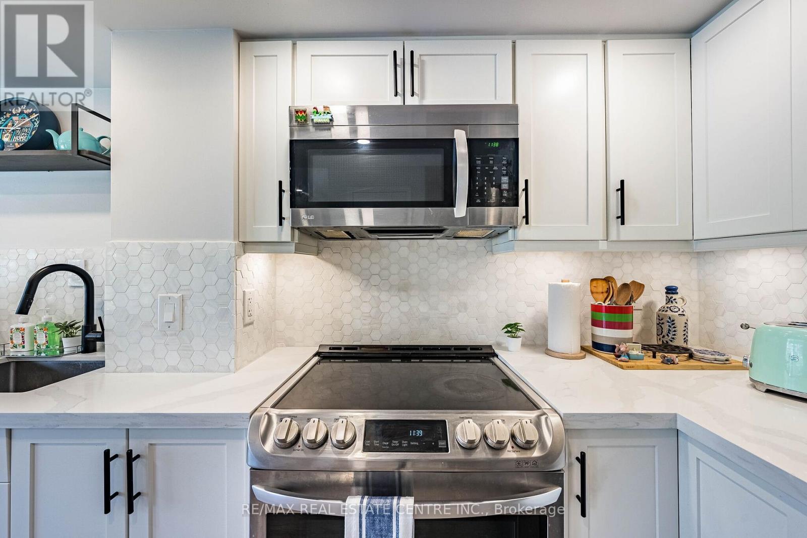 920 - 16 Laidlaw Street, Toronto, Ontario  M6K 1X2 - Photo 8 - W13174360