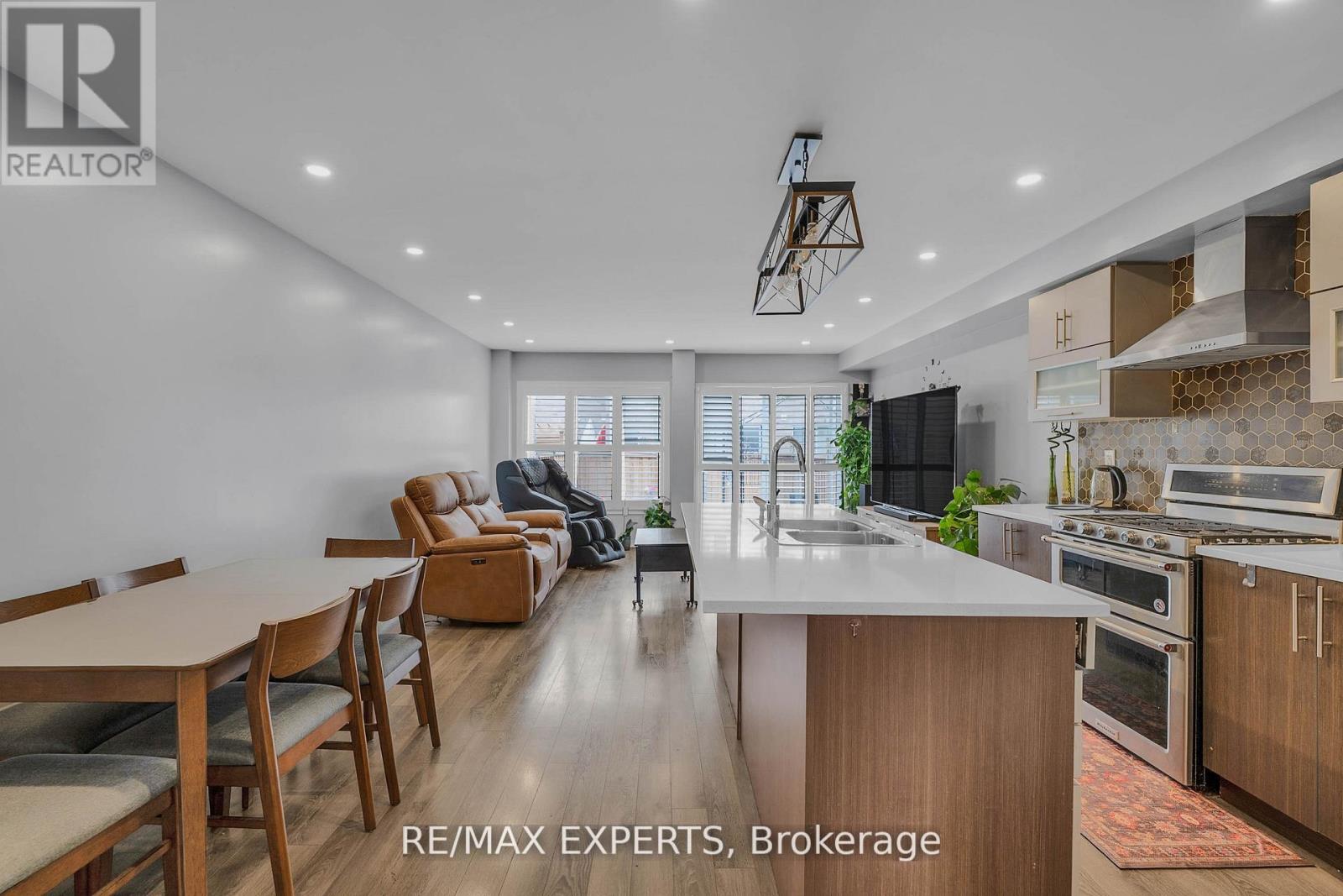 22 Hoover Road, Brampton, Ontario  L7A 4L2 - Photo 8 - W13174364