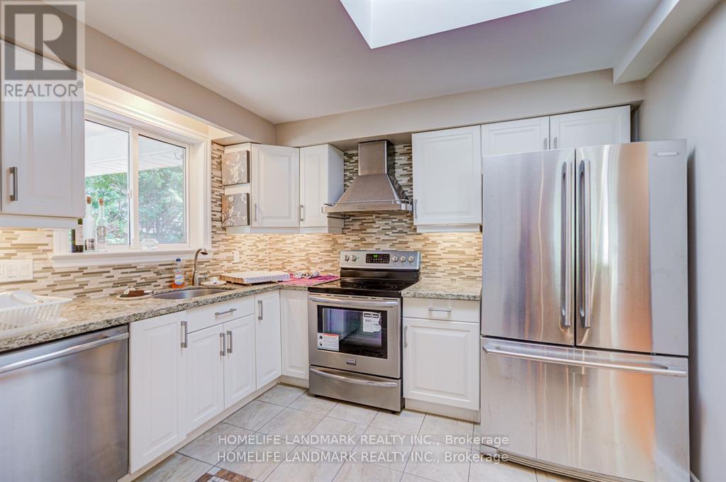 138 Osborne Crescent, Oakville, Ontario  L6H 1G1 - Photo 6 - W13174440