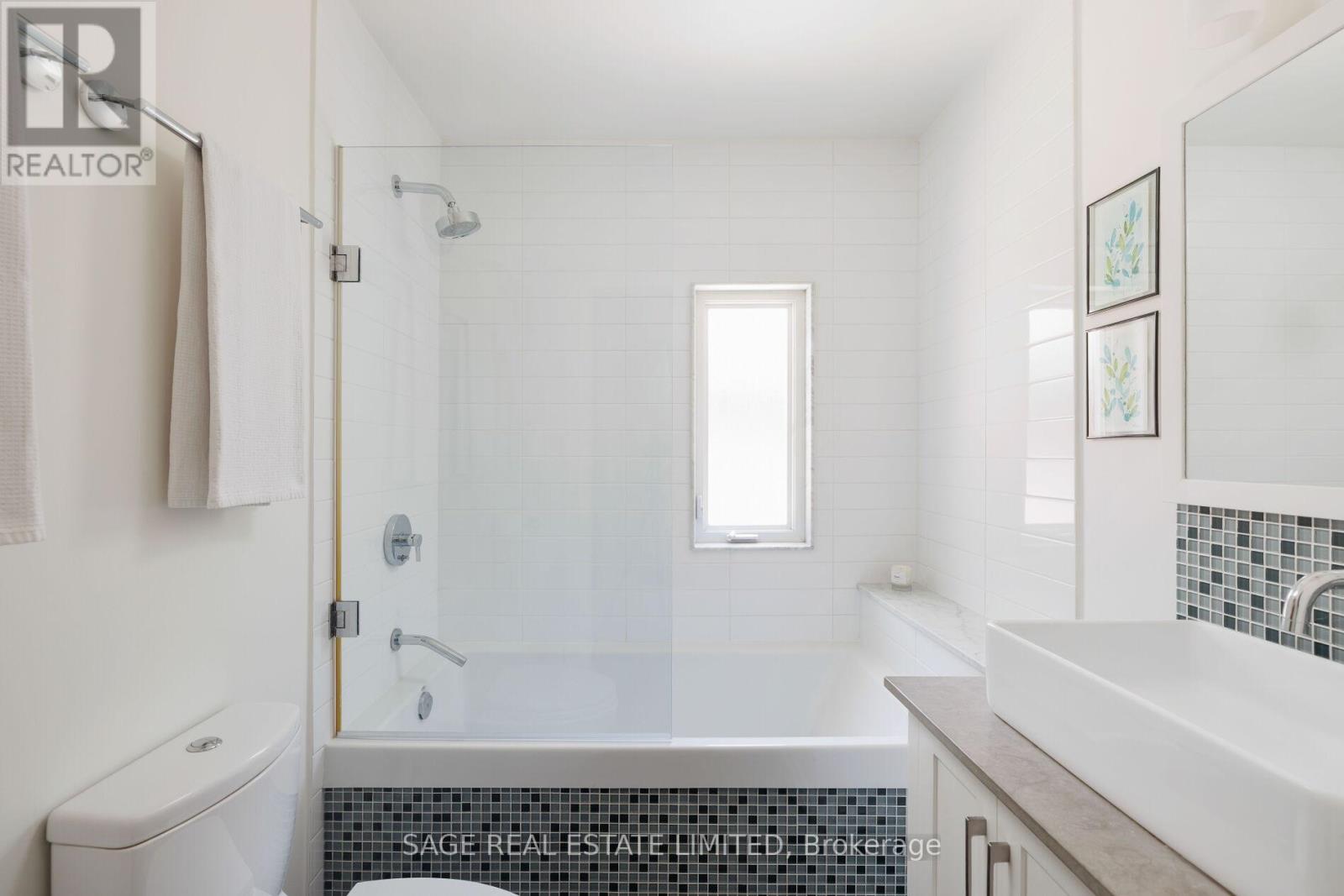 102 Humbervale Boulevard, Toronto, Ontario  M8Y 3P7 - Photo 24 - W13174442