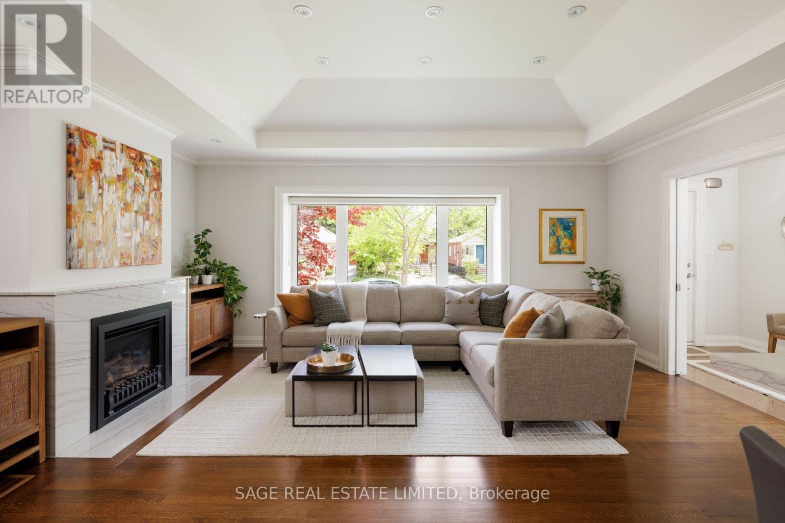 102 Humbervale Boulevard, Toronto, Ontario  M8Y 3P7 - Photo 8 - W13174442