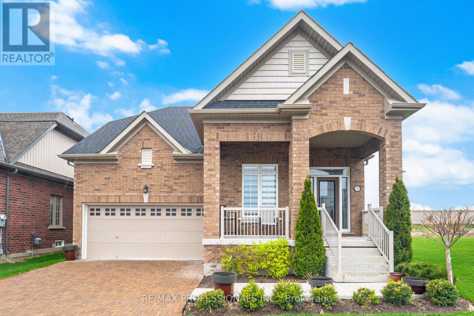 40 BLUESTONE CRESCENT, Brampton, Ontario