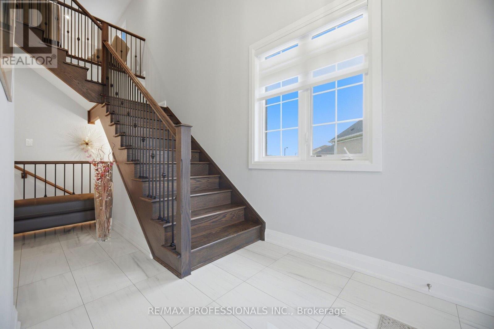 40 Bluestone Crescent, Brampton, Ontario  L6R 4B8 - Photo 27 - W13174470