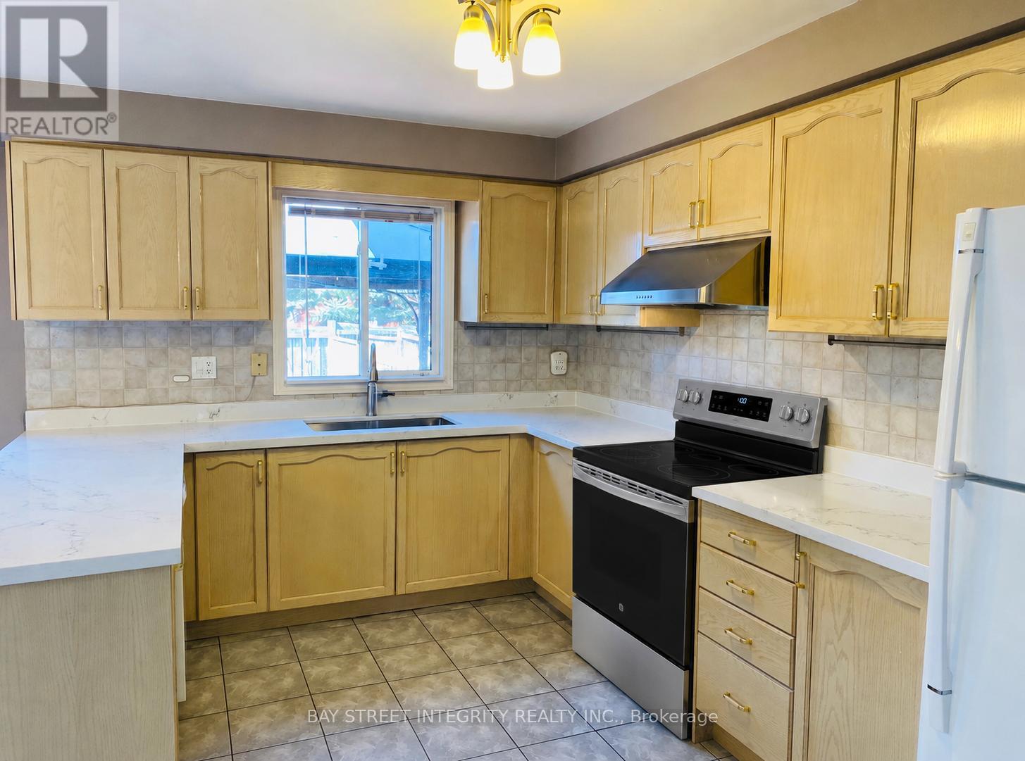 2087 Golden Orchard Trail, Oakville, Ontario  L6M 3W8 - Photo 6 - W13174484