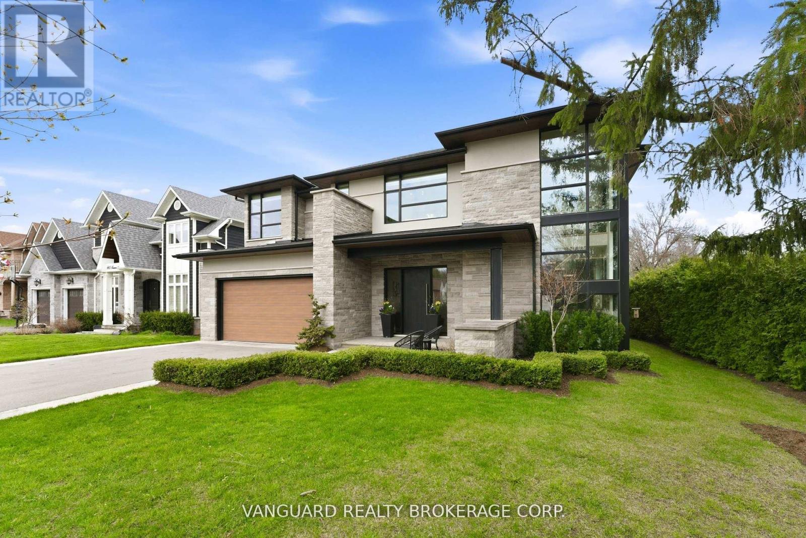 1099 Truman Avenue, Oakville, Ontario  L6H 1Y9 - Photo 2 - W13174498