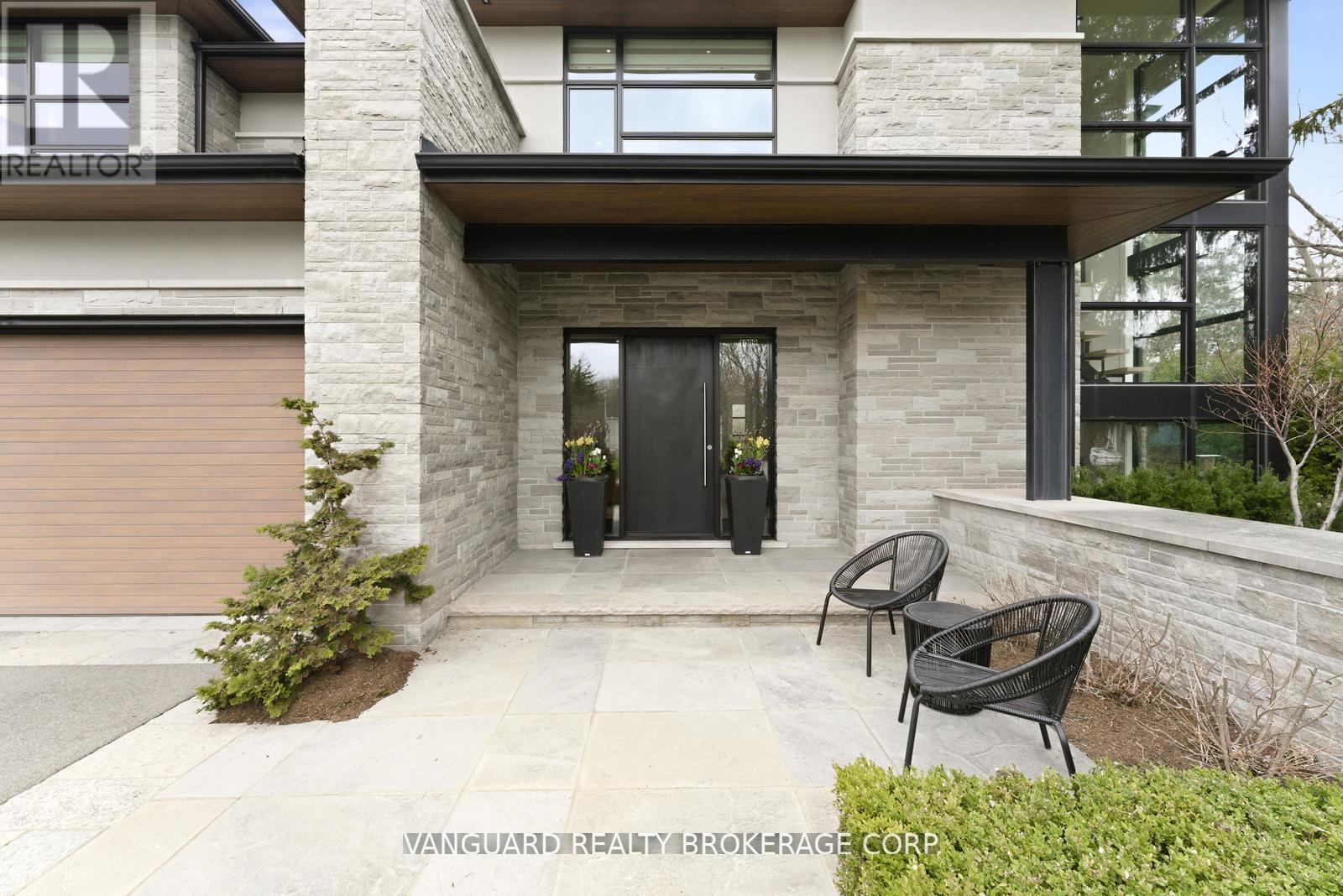 1099 Truman Avenue, Oakville, Ontario  L6H 1Y9 - Photo 3 - W13174498