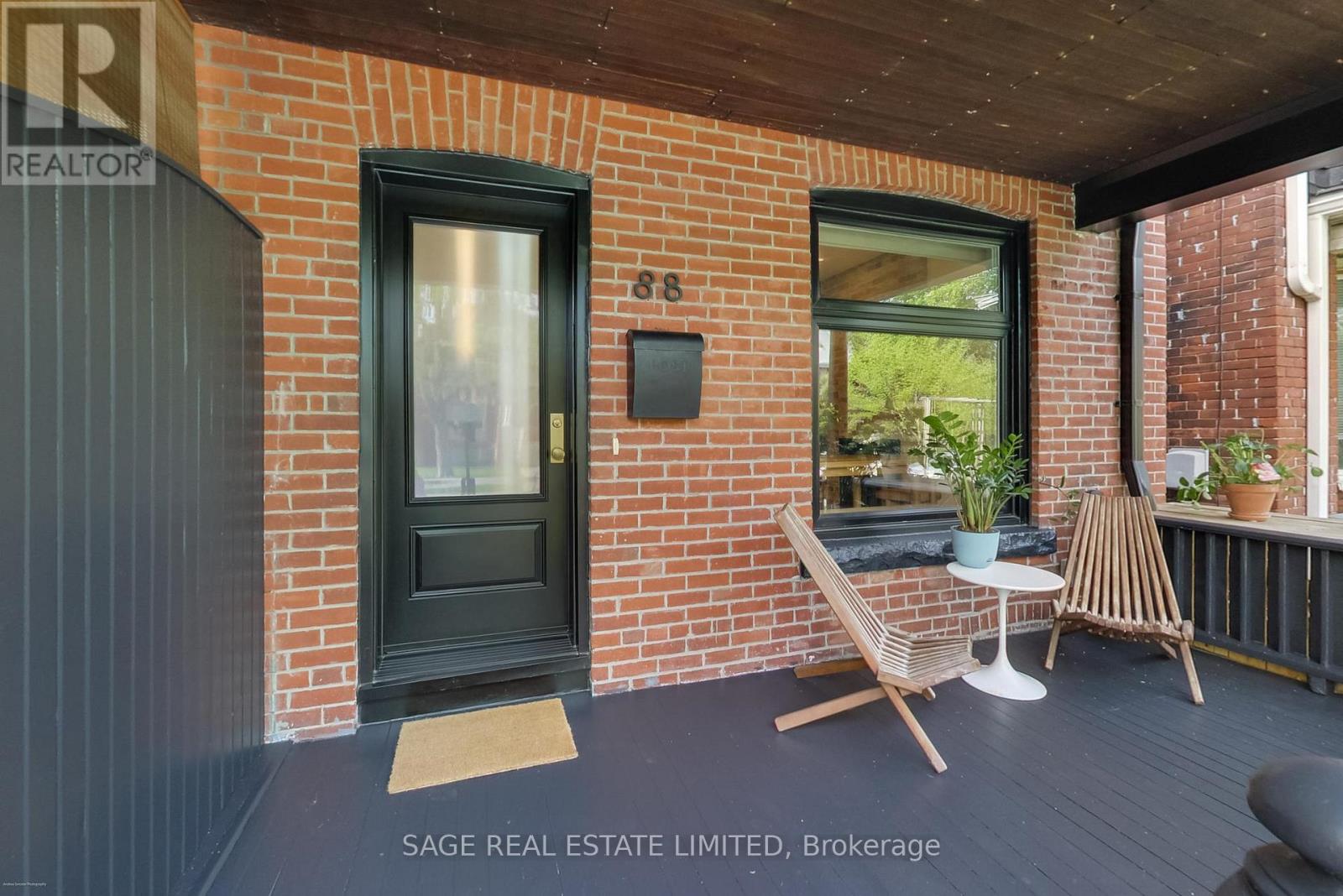 88 Galley Avenue, Toronto, Ontario  M6R 1H1 - Photo 2 - W13174516