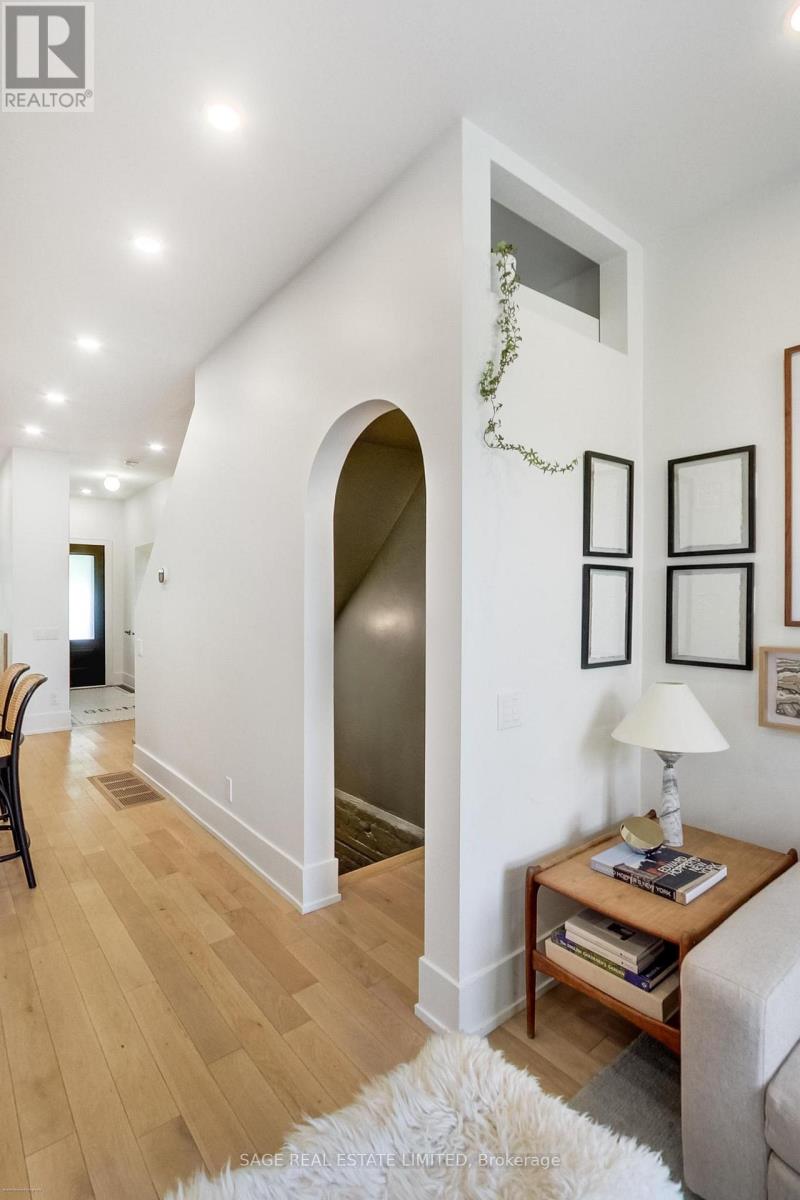 88 Galley Avenue, Toronto, Ontario  M6R 1H1 - Photo 35 - W13174516