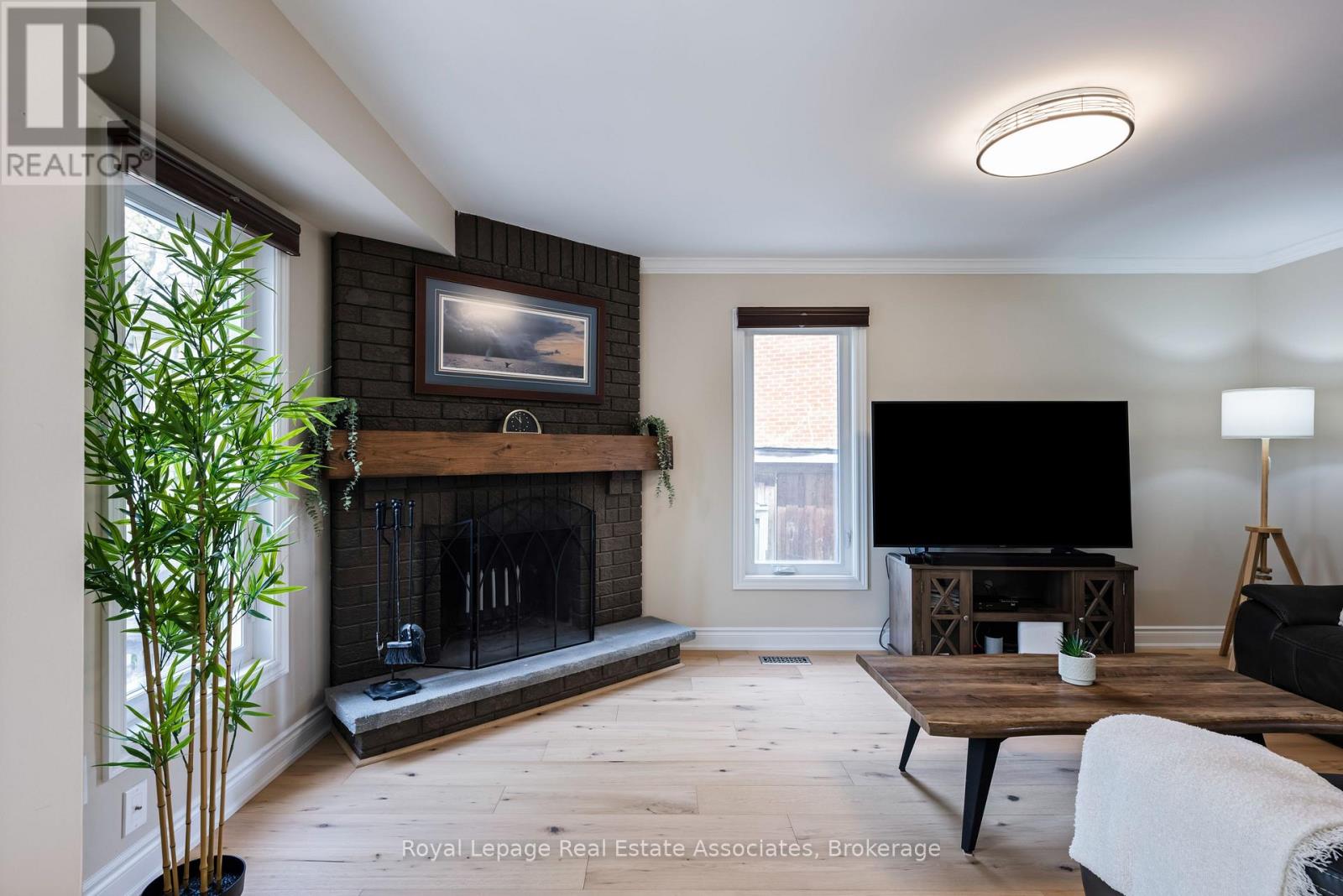 7 Nixon Crescent, Halton Hills, Ontario  L7G 5K4 - Photo 17 - W13174592