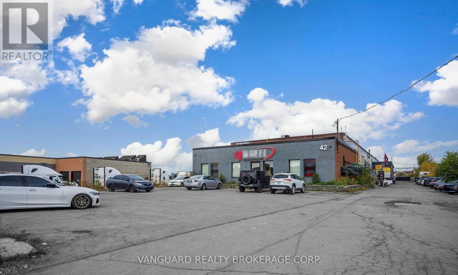 42 STAFFORD DRIVE, Brampton, Ontario