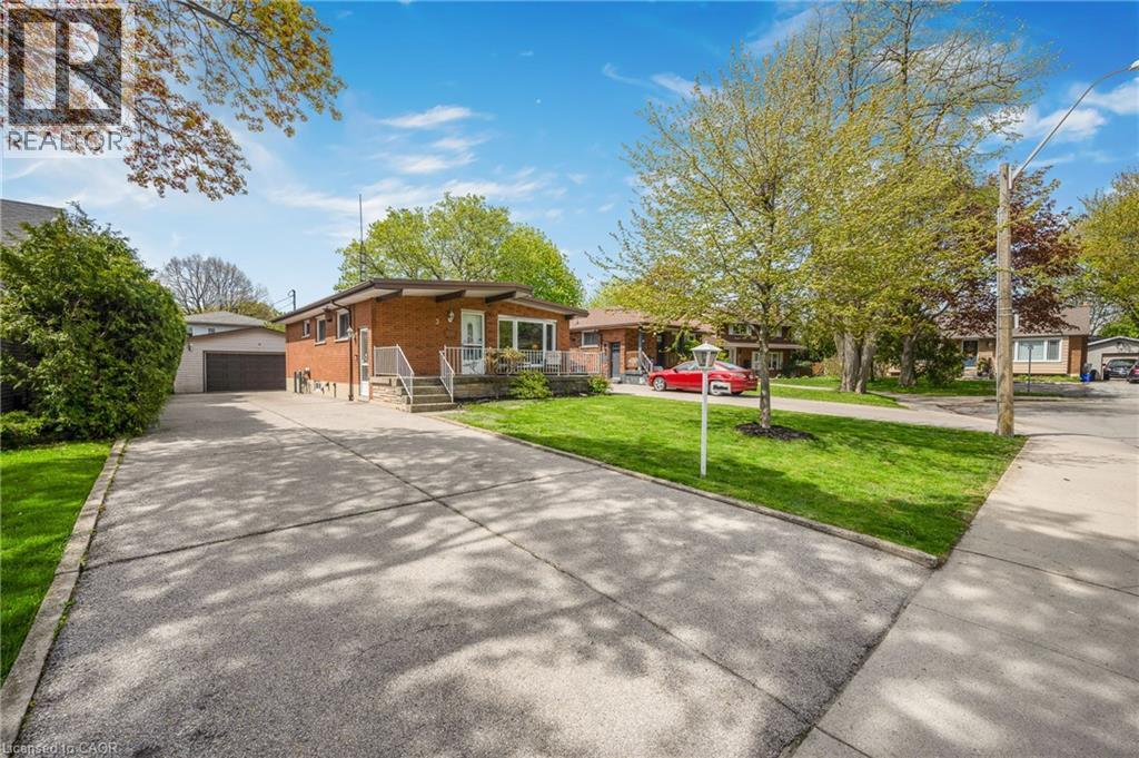 3 Tanager Court, Hamilton, Ontario  L9A 2M2 - Photo 2 - 40829202