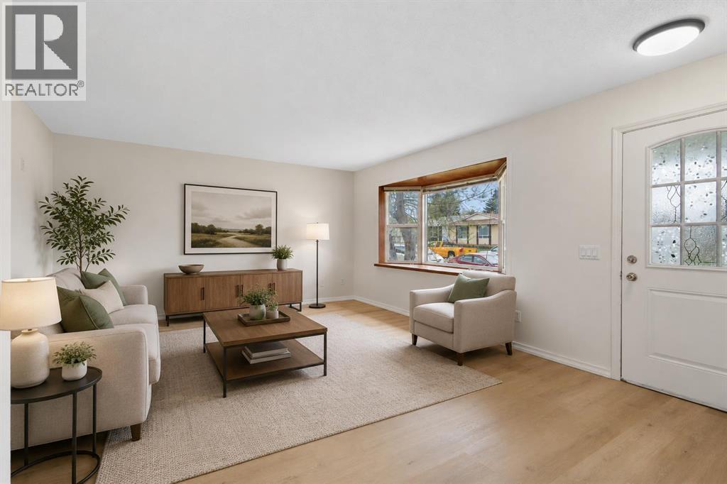 268 Madeira Place NE, Calgary, Alberta  T2A 5T1 - Photo 1 - A2307054