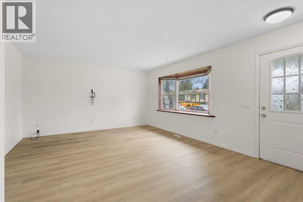 268 Madeira Place NE, Calgary, Alberta  T2A 5T1 - Photo 6 - A2307054