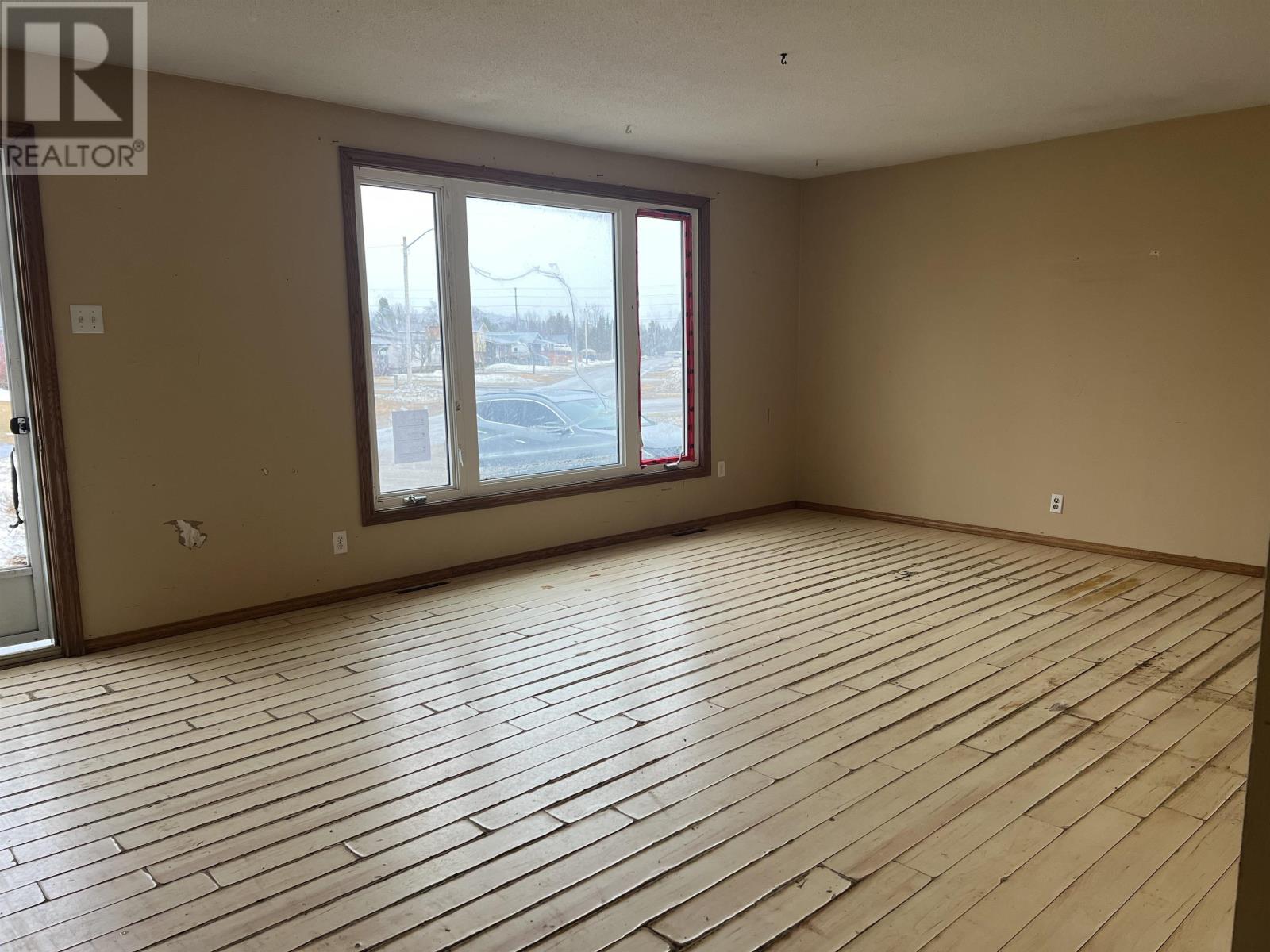 45 Aspendale Dr W, Marathon, Ontario  P0T 2E0 - Photo 2 - TB2601194