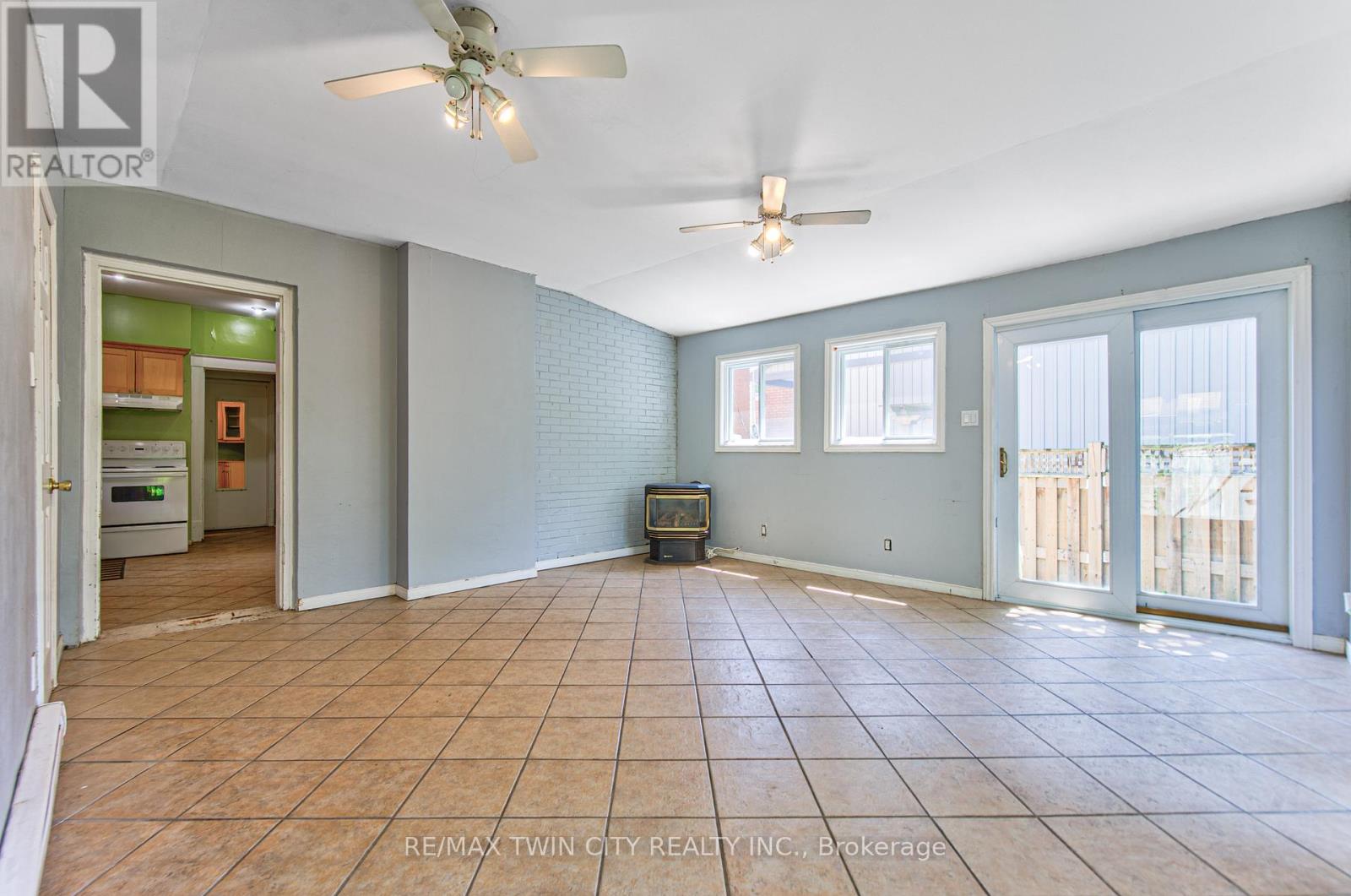 22 Herlan Avenue, Kitchener, Ontario  N2G 4K3 - Photo 21 - X13174294
