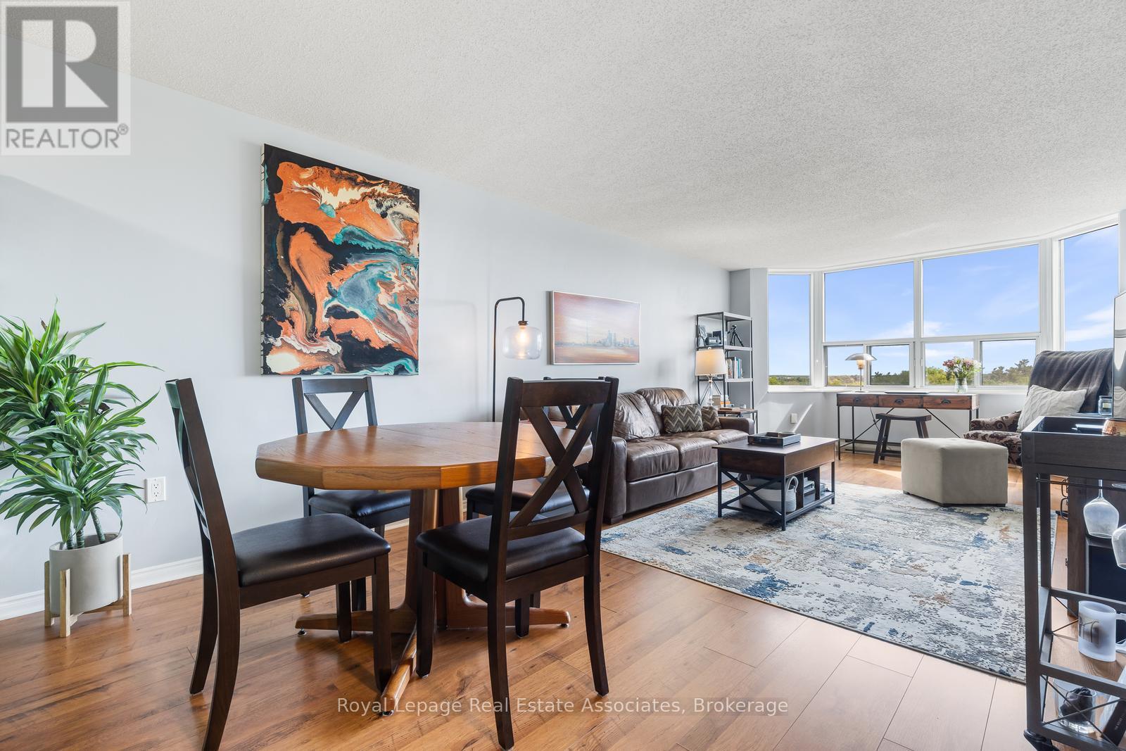 1502 - 55 Green Valley Drive, Kitchener, Ontario  N2P 1Z6 - Photo 4 - X13174324