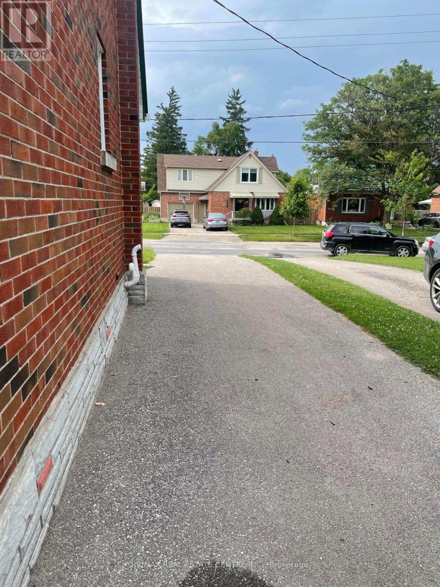 Lower - 41 Belleview Avenue, Kitchener, Ontario  N2B 1G4 - Photo 11 - X13174550