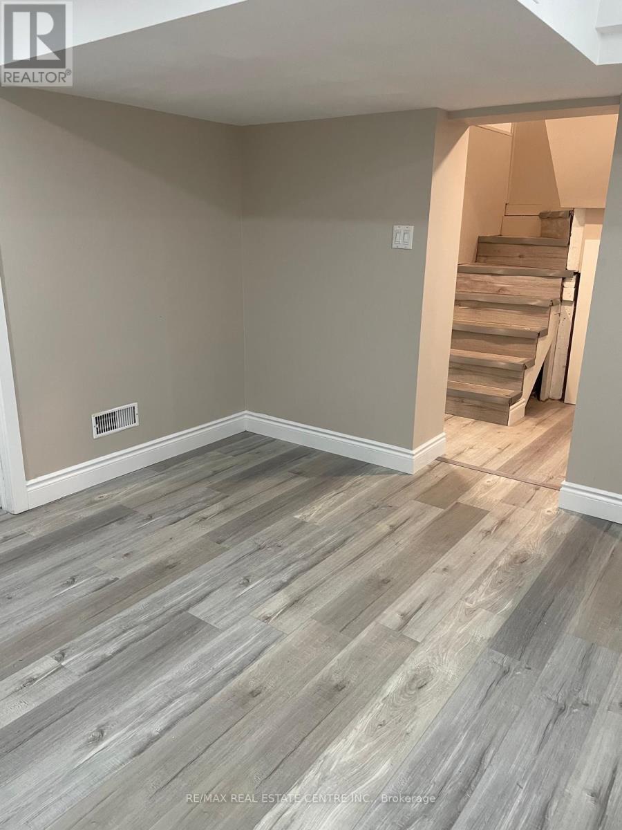 Lower - 41 Belleview Avenue, Kitchener, Ontario  N2B 1G4 - Photo 7 - X13174550