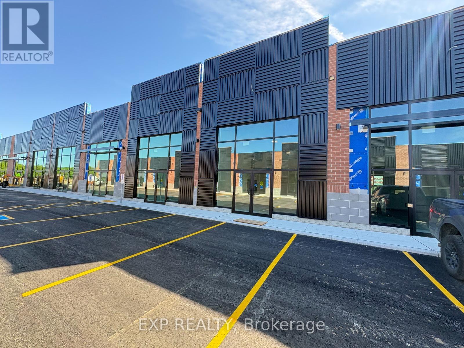 18 - 85 BONDS CORNER, Woodstock, Ontario