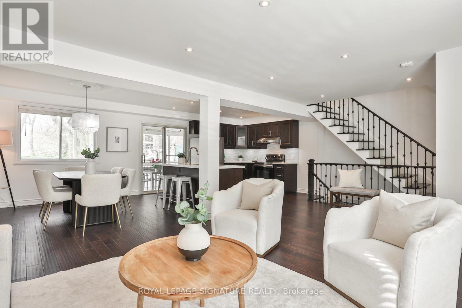 280 Gowan Avenue, Toronto, Ontario  M4J 2K6 - Photo 4 - E13117334