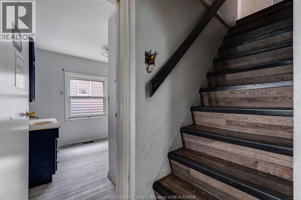 982 Bridge, Windsor, Ontario N9B 2N1 - Photo 13 - 26012178