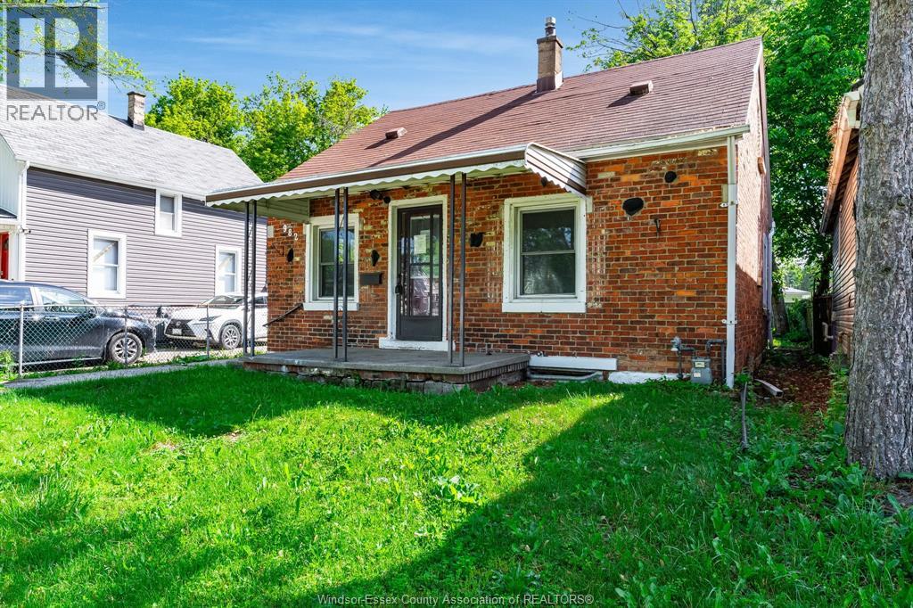 982 Bridge, Windsor, Ontario N9B 2N1 - Photo 30 - 26012178