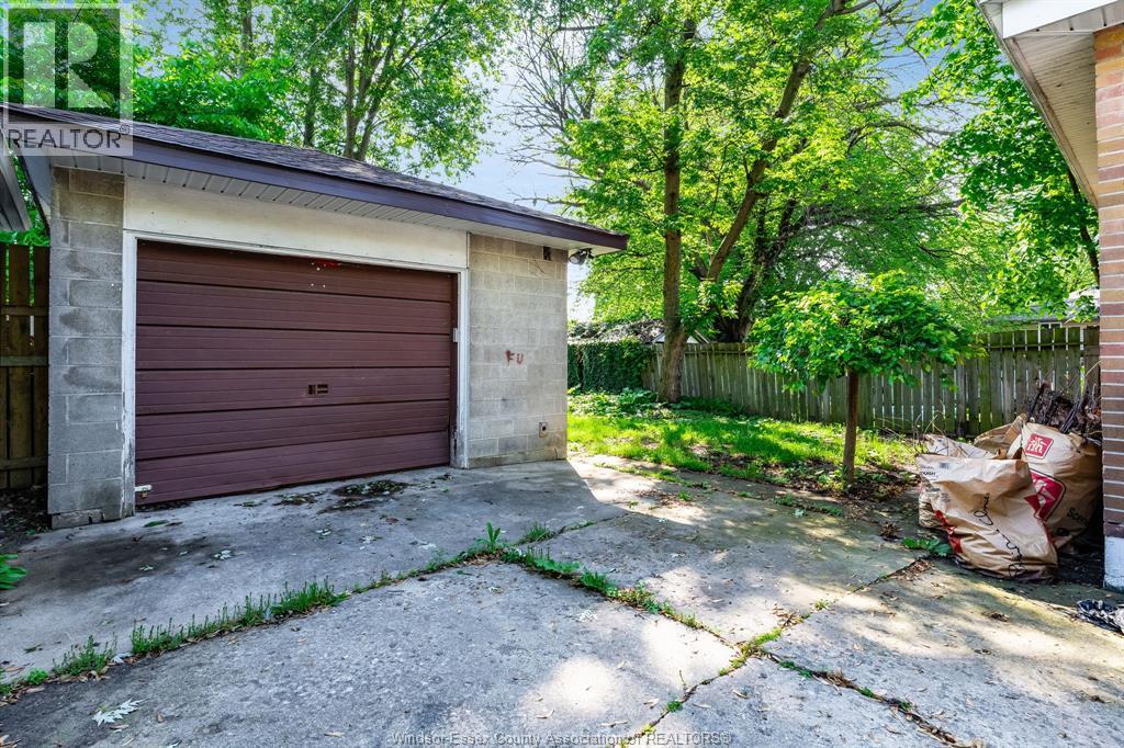 982 Bridge, Windsor, Ontario N9B 2N1 - Photo 32 - 26012178