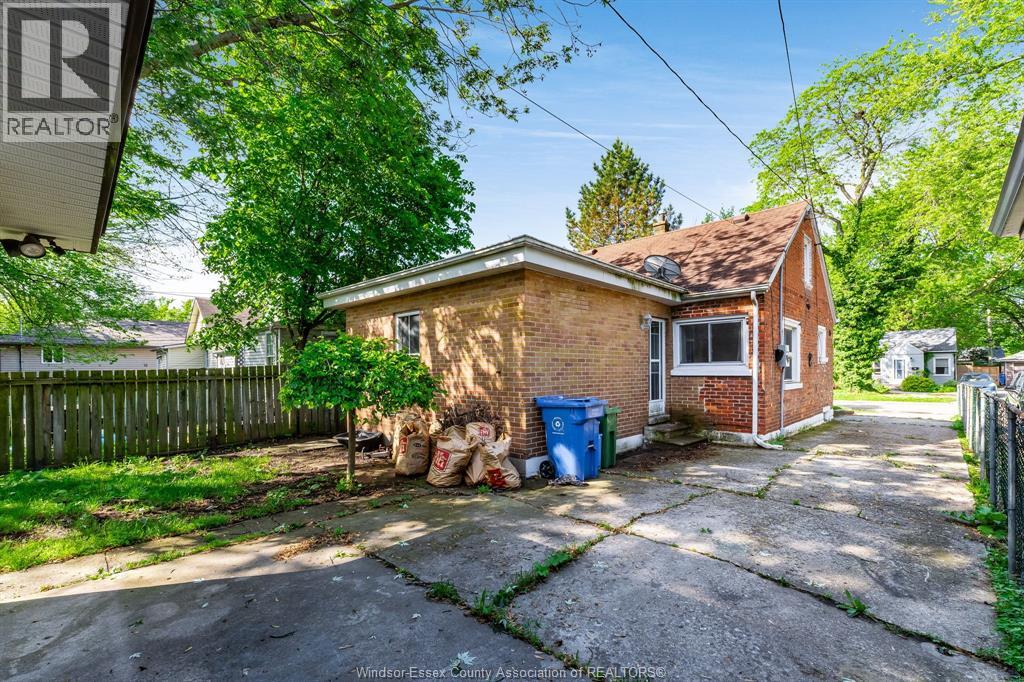 982 Bridge, Windsor, Ontario N9B 2N1 - Photo 33 - 26012178