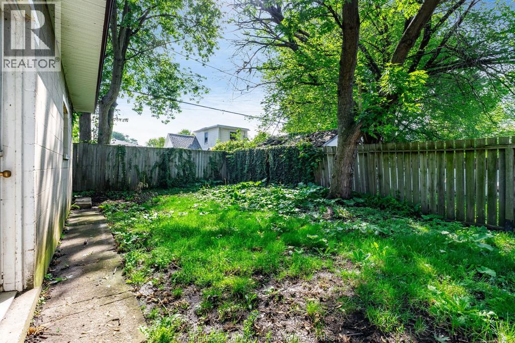 982 Bridge, Windsor, Ontario N9B 2N1 - Photo 34 - 26012178