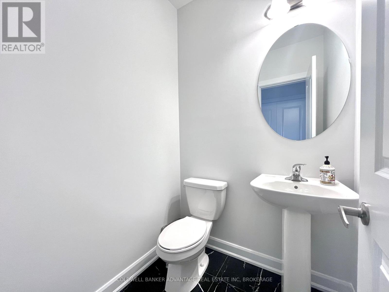 714 Daimler Parkway, Welland, Ontario  L3B 0H2 - Photo 11 - X13174102
