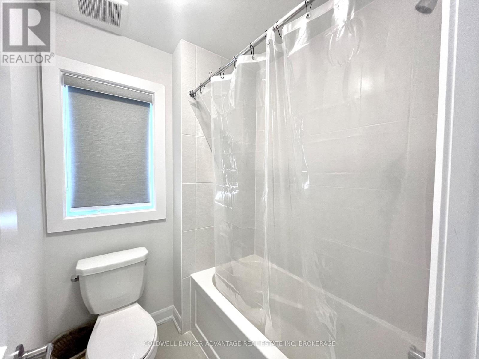 714 Daimler Parkway, Welland, Ontario  L3B 0H2 - Photo 20 - X13174102