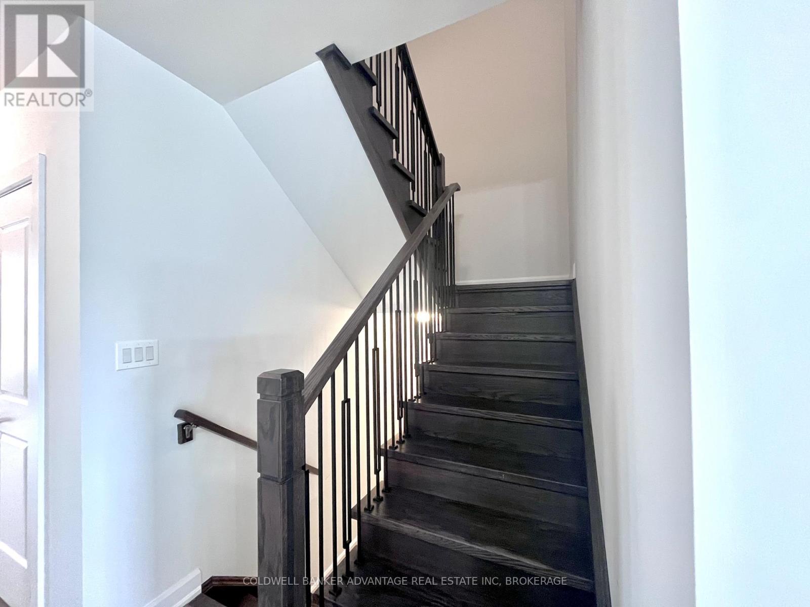 714 Daimler Parkway, Welland, Ontario  L3B 0H2 - Photo 12 - X13174102