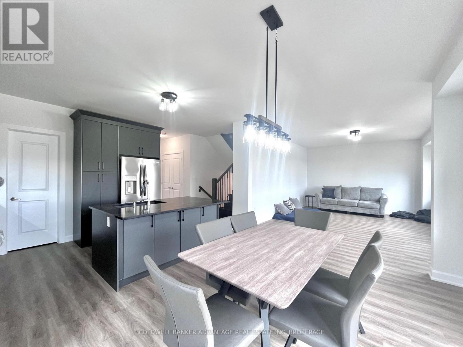 714 Daimler Parkway, Welland, Ontario  L3B 0H2 - Photo 8 - X13174102
