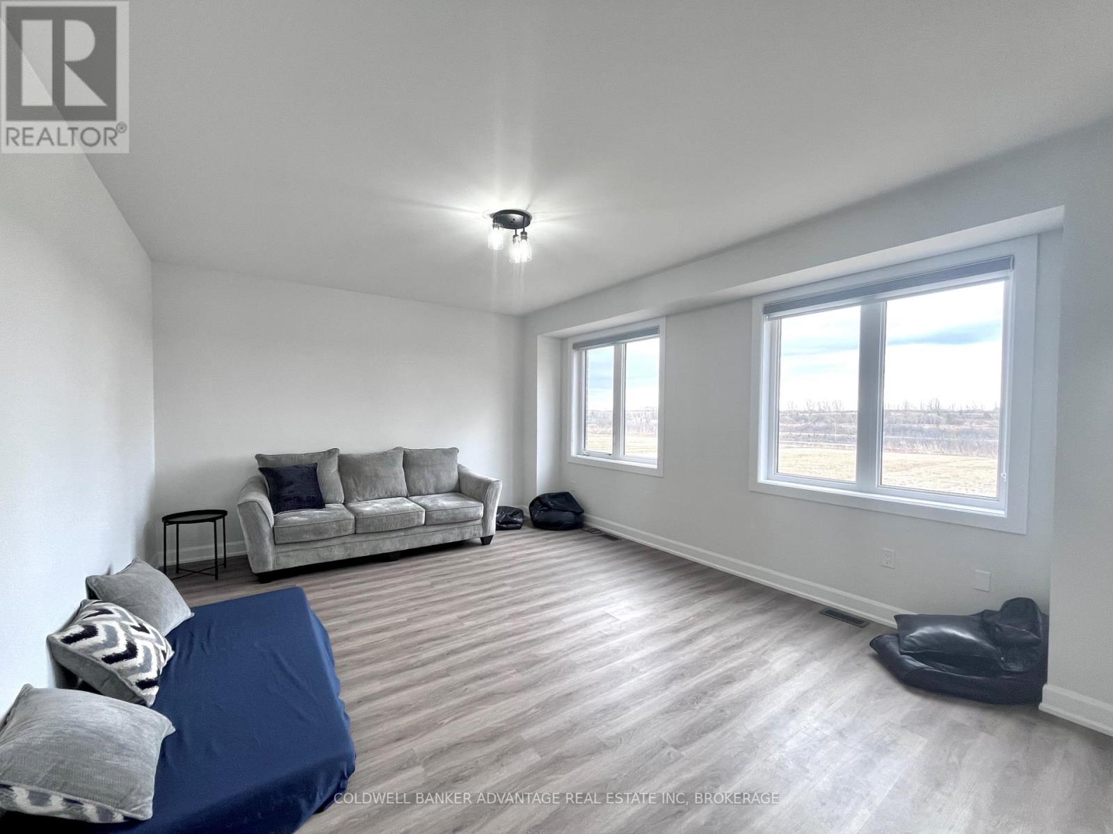 714 Daimler Parkway, Welland, Ontario  L3B 0H2 - Photo 9 - X13174102