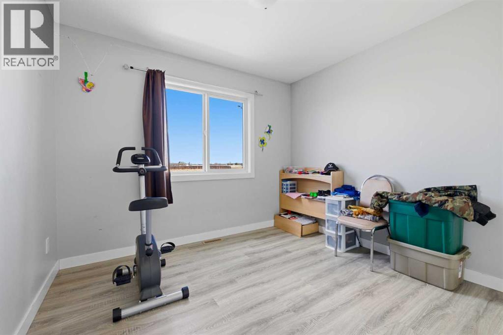 7002 50 Avenue, Camrose, Alberta  T4V 5G1 - Photo 12 - A2314443