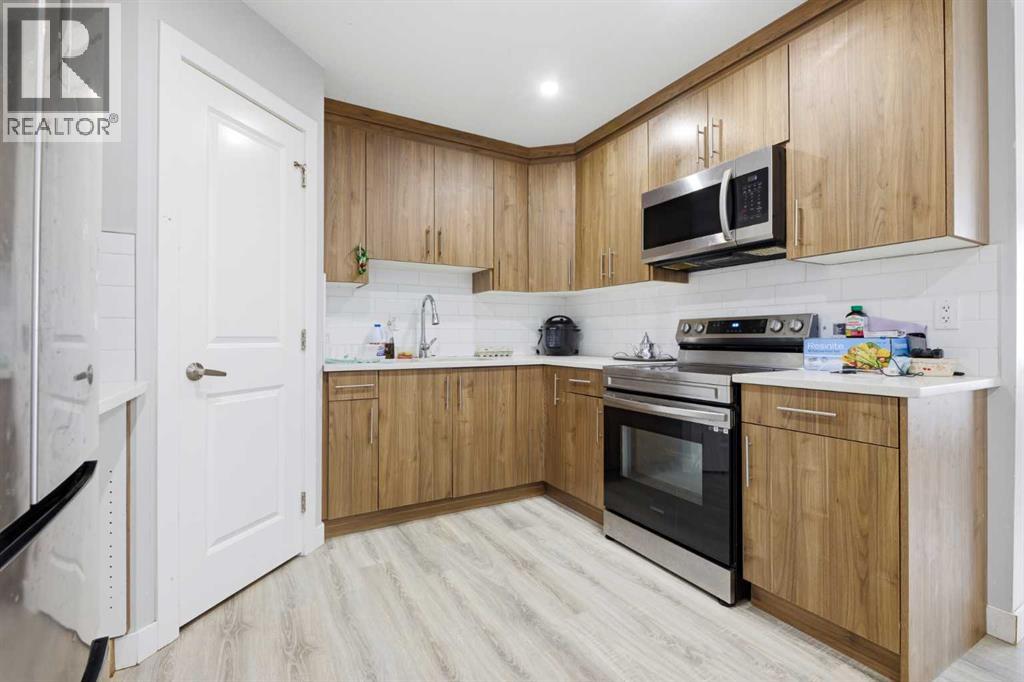 7002 50 Avenue, Camrose, Alberta  T4V 5G1 - Photo 7 - A2314443