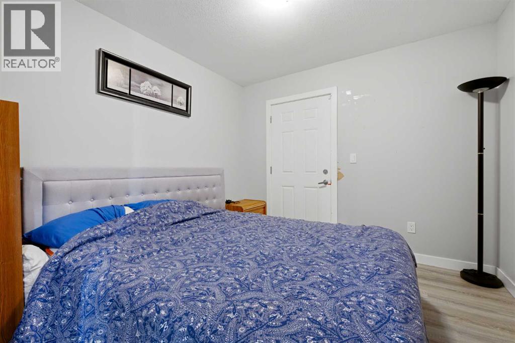 7002 50 Avenue, Camrose, Alberta  T4V 5G1 - Photo 9 - A2314443