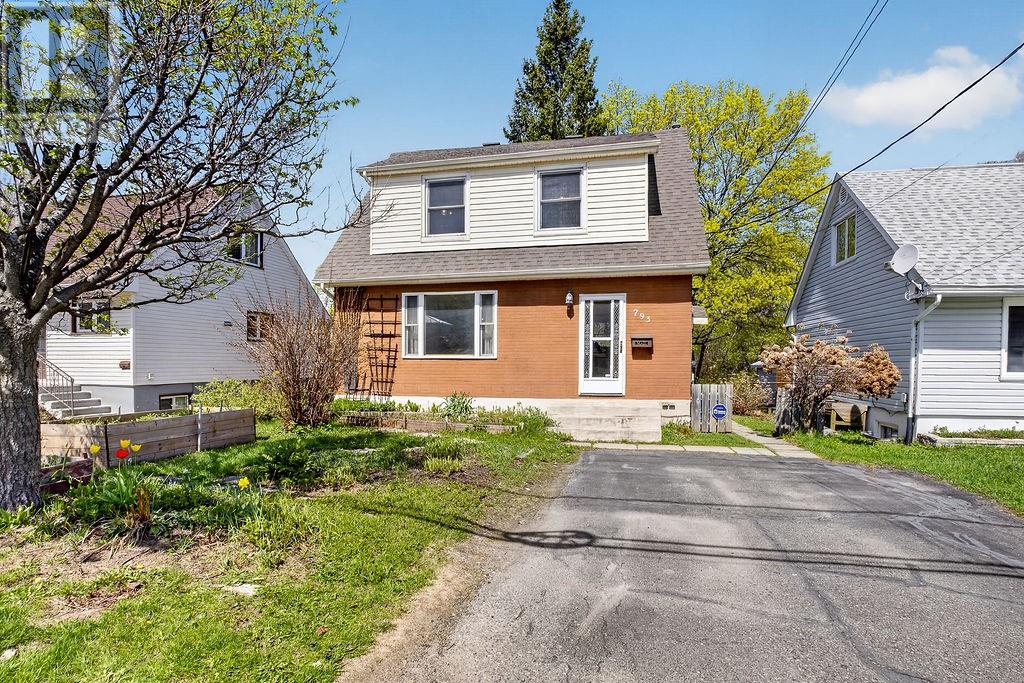 793 Charlotte Street, Sudbury, Ontario  P3E 4C1 - Photo 2 - 2128059
