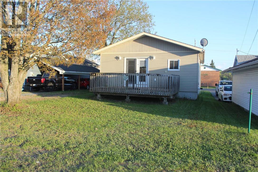 349 Merritt, Espanola, Ontario  P5E 1K1 - Photo 2 - 2128002