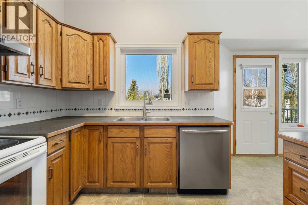 119 Citadel Hills Place NW, Calgary, Alberta  T3G 3V5 - Photo 12 - A2309492