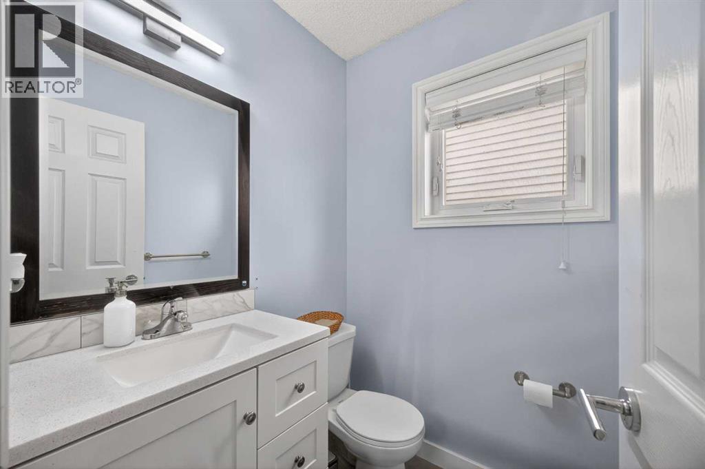 35 Erin Green Place SE, Calgary, Alberta  T2B 3C2 - Photo 15 - A2310457