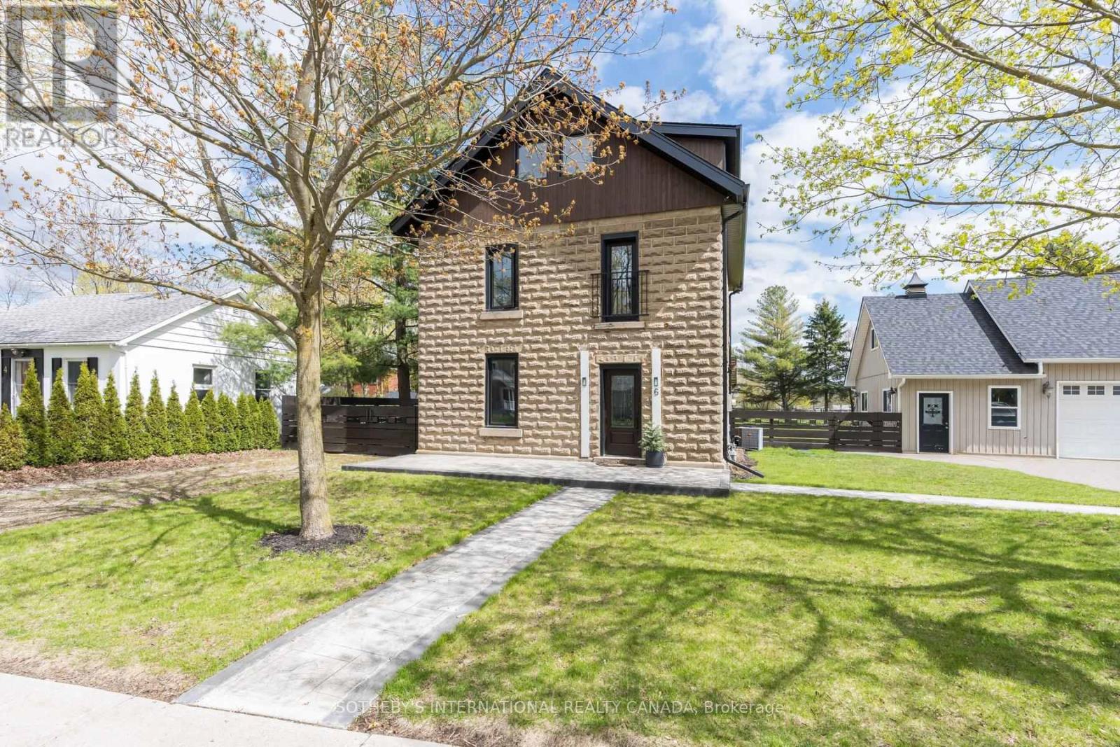 6 Dundas Street W, Erin, Ontario  N0B 1T0 - Photo 2 - X12689730