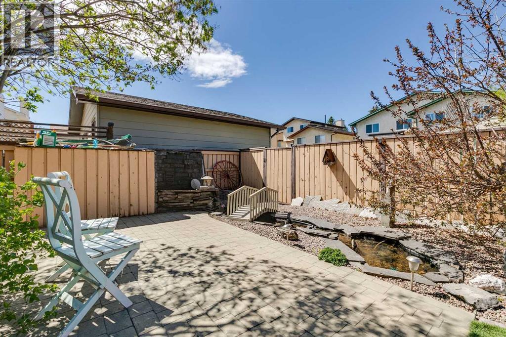 60 Bermondsey Court NW, Calgary, Alberta  T3K 1V7 - Photo 40 - A2310617