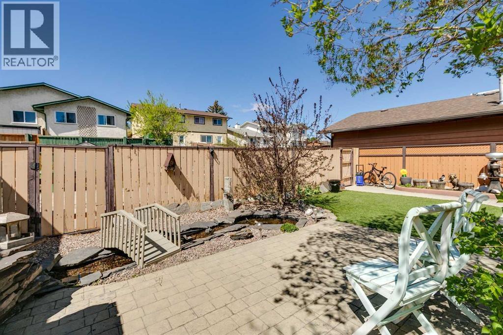 60 Bermondsey Court NW, Calgary, Alberta  T3K 1V7 - Photo 42 - A2310617