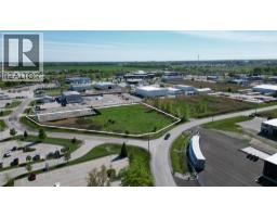 511 GLADWISH DRIVE, Sarnia, Ontario