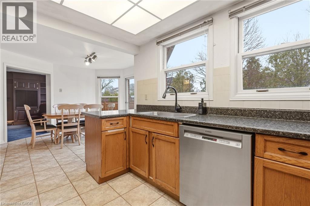 4150 Millcroft Park Drive, Burlington, Ontario  L7M 3V1 - Photo 16 - 40833394