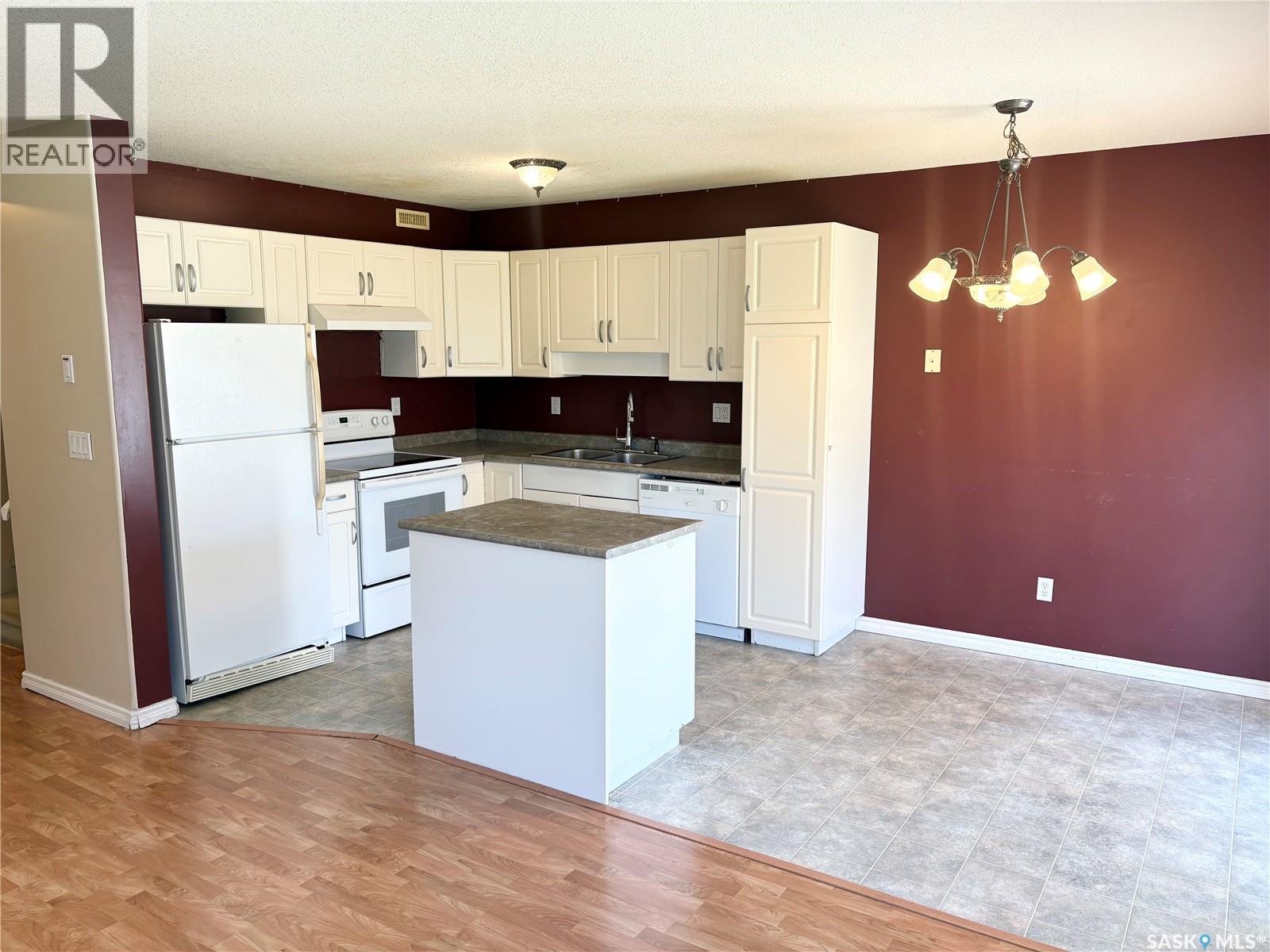 38 103 Banyan Crescent, Saskatoon, Saskatchewan  S7V 1G3 - Photo 3 - SK032314